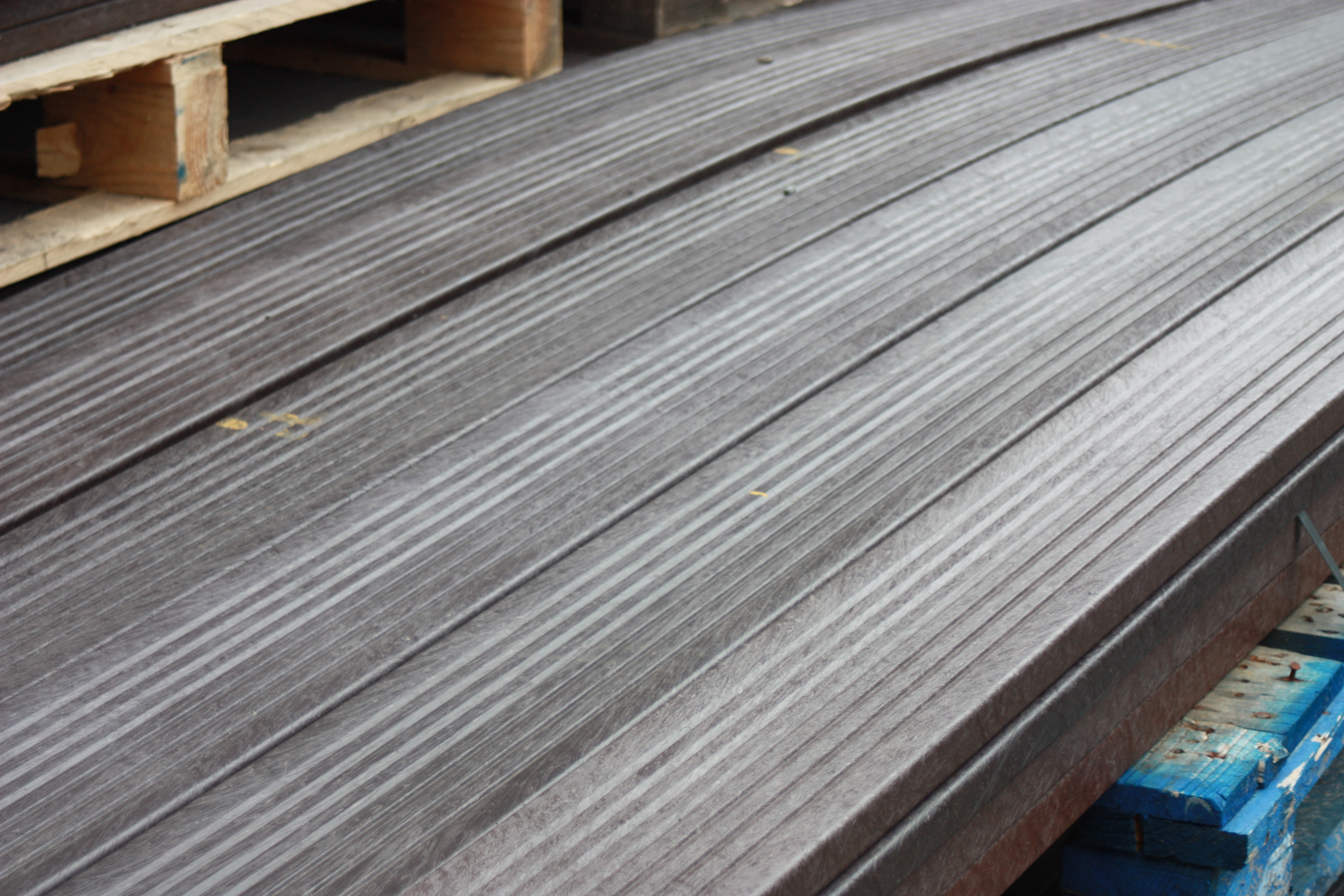 webassets/decking2.JPG